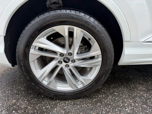 Used 2021 Audi Q7 3.0T Premium Plus AWD/4WD image 38