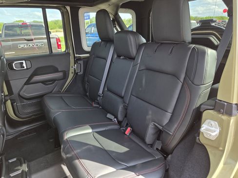 New 2026 Jeep Wrangler Unlimited Rubicon AWD/4WD image 25