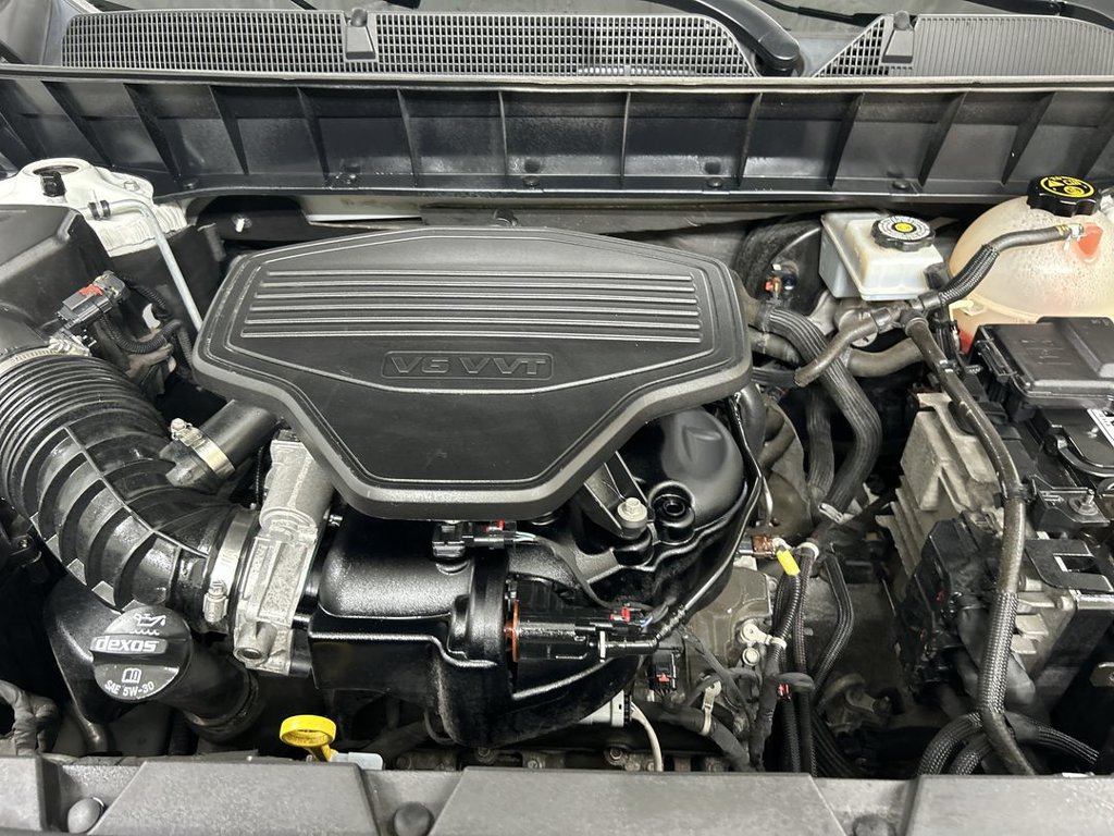 Used 2019 GMC Acadia Denali w/ Technology Package AWD/4WD image 25
