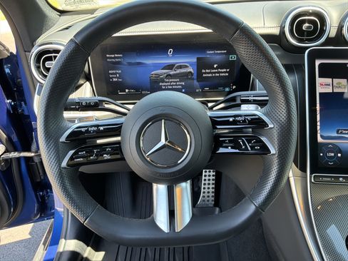 Used 2023 Mercedes-Benz GLC 300 image 18