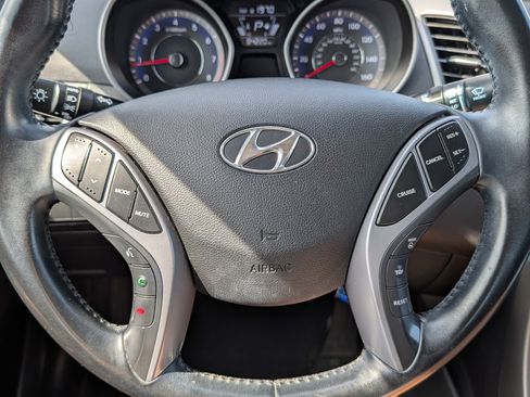 Used 2015 Hyundai Elantra SE w/ Option Group 03 FWD image 25