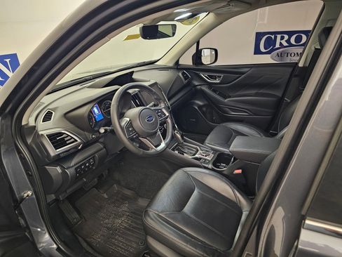 Used 2020 Subaru Forester Touring image 11