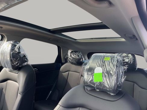 New 2026 Kia Sportage EX image 21