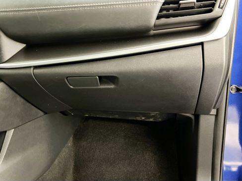 Used 2023 Nissan Rogue SV FWD image 35