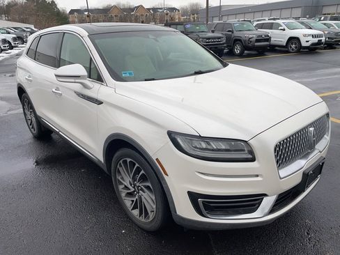 Used 2019 Lincoln Nautilus Reserve image 3