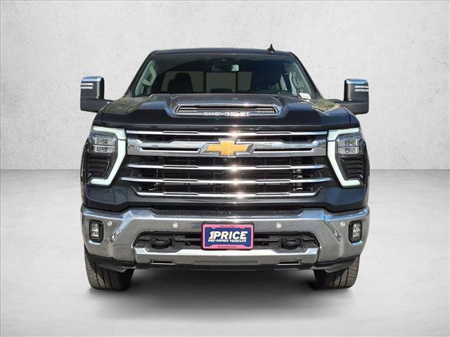 Used 2024 Chevrolet Silverado 2500 LTZ w/ LTZ Plus Package AWD/4WD image 2