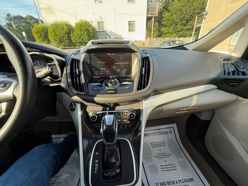 Used 2014 Ford C-MAX Energi SEL w/ Equipment Group 303A FWD image 23