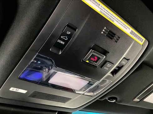 Used 2024 Lexus ES 300h F Sport image 33