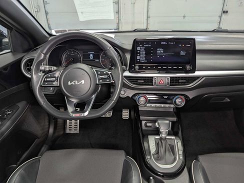 Certified 2023 Kia Forte GT-Line FWD image 17