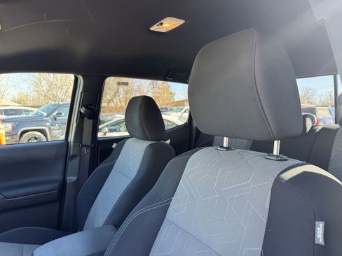 Certified 2023 Toyota Tacoma TRD Off-Road image 13