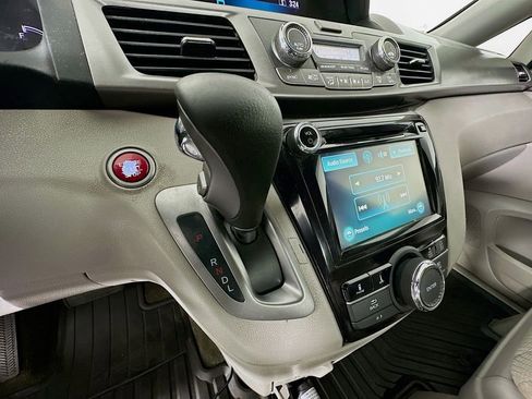 Used 2017 Honda Odyssey SE image 33