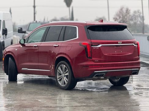 Used 2023 Cadillac XT6 Premium Luxury image 2
