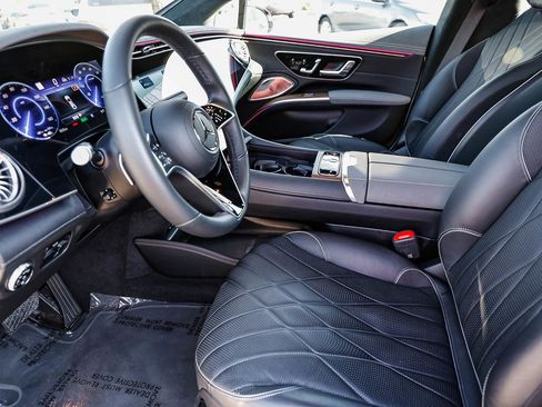 Certified 2023 Mercedes-Benz EQS 580 4MATIC Sedan image 19