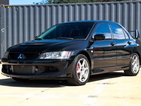 Used 2005 Mitsubishi Lancer Evolution MR image 4