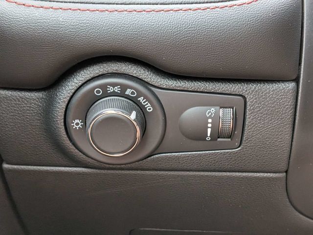 Used 2025 Dodge Durango GT RWD image 27
