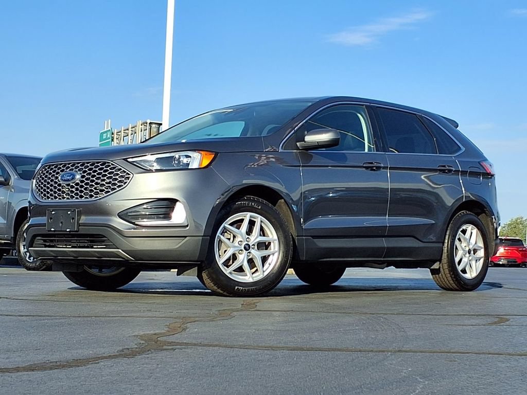 Used 2023 Ford Edge SEL AWD/4WD image 2