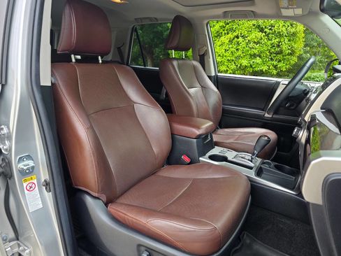 Used 2017 Toyota 4Runner Limited RWD image 37