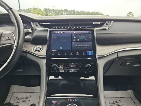 Used 2021 Jeep Grand Cherokee L Limited image 25