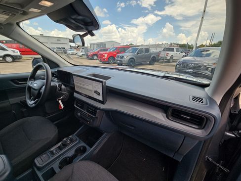 Used 2025 Ford Maverick XL FWD image 30