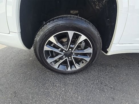 Used 2022 Jeep Grand Cherokee L Overland w/ Luxury Tech Group IV image 11