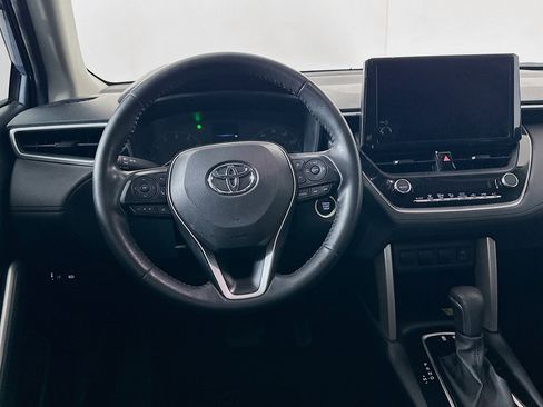 Used 2023 Toyota Corolla Cross LE AWD/4WD image 18