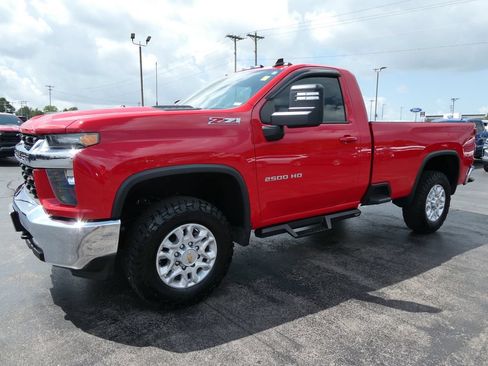 Certified 2022 Chevrolet Silverado 2500 LT w/ Convenience Package AWD/4WD image 9