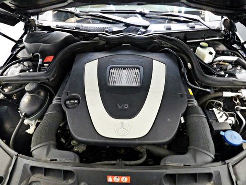 Used 2010 Mercedes-Benz C 300 Sedan image 14