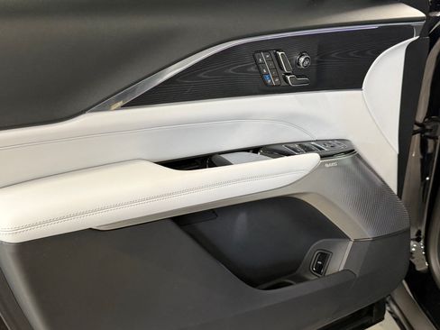 Certified 2024 Cadillac Lyriq Luxury RWD image 14
