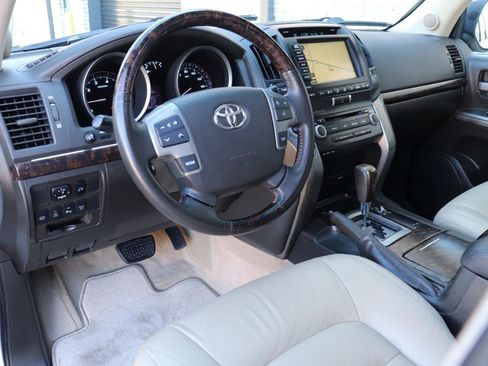 Used 2008 Toyota Land Cruiser image 51