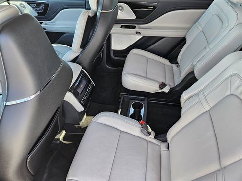 New 2026 Lincoln Aviator Reserve image 28
