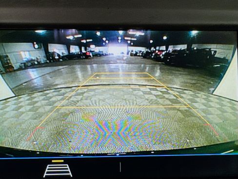 Used 2019 Chevrolet Equinox LT FWD image 17