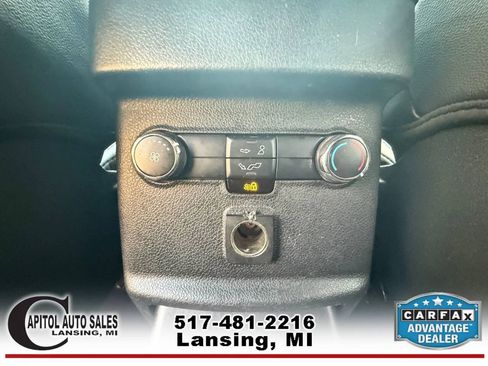 Used 2019 Ford Explorer XLT w/ Equipment Group 202A AWD/4WD image 16