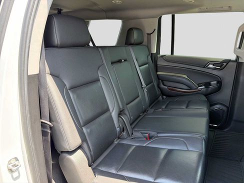 Used 2019 GMC Yukon XL SLT w/ Open Road Package AWD/4WD image 21