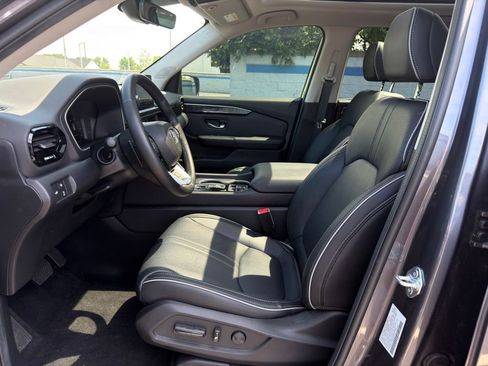 Certified 2025 Honda Pilot Elite image 17