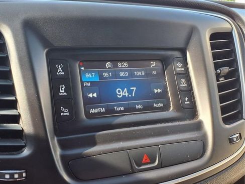 Used 2015 Chrysler 200 LX FWD image 6