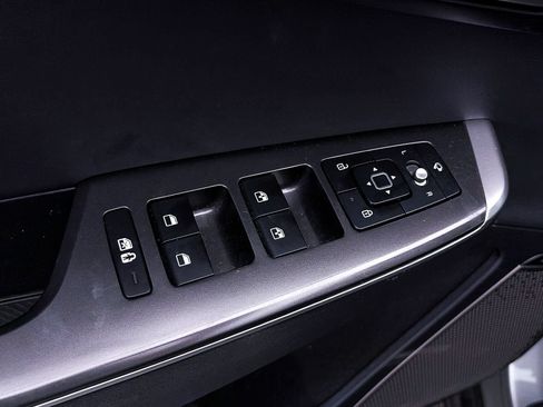 Certified 2024 Kia EV6 Wind RWD image 18