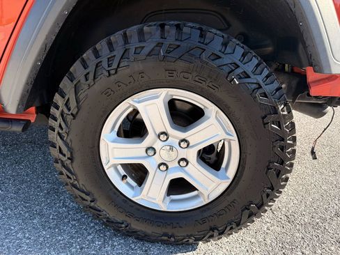 Used 2019 Jeep Wrangler Unlimited Sport S image 32