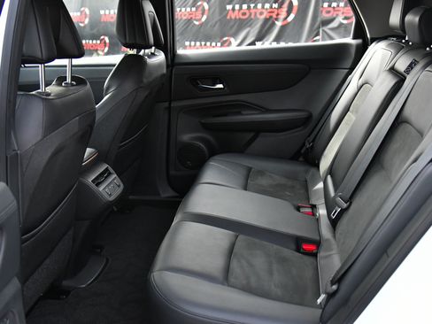 Used 2024 Nissan Ariya FWD image 43