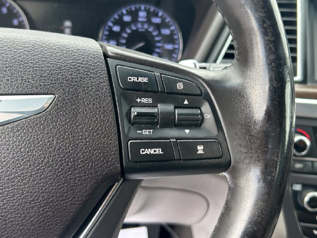 Used 2015 Hyundai Genesis 5.0 RWD image 17