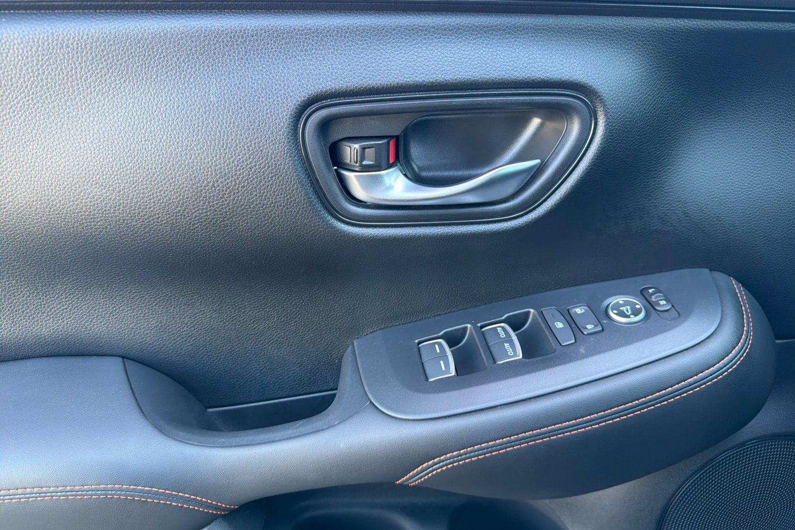 Used 2024 Honda HR-V Sport image 11