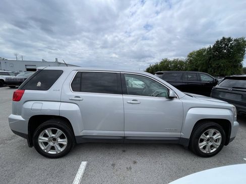 Used 2017 GMC Terrain SLE FWD image 8