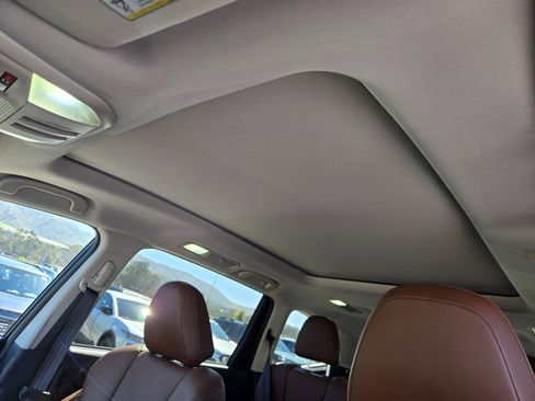 Certified 2023 Subaru Ascent Touring AWD/4WD image 11
