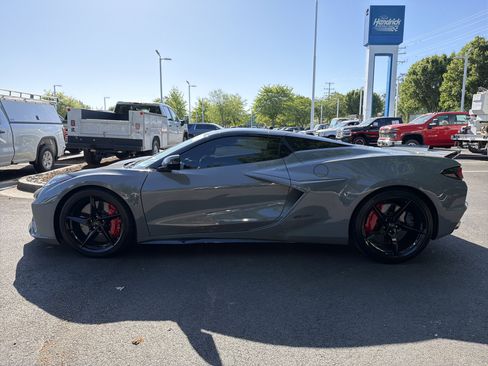 Used 2025 Chevrolet Corvette E-Ray w/ ZER Performance Package image 7