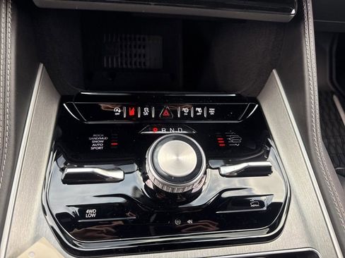 New 2026 Jeep Grand Wagoneer 4WD image 22