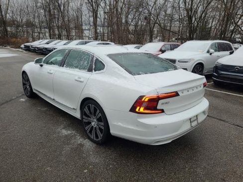 Used 2023 Volvo S90 B6 Plus image 6