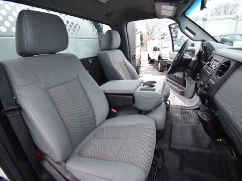 Used 2016 Ford F550 4x4 Regular Cab Super Duty image 57