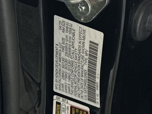 Used 2025 Acura RDX SH-AWD image 29