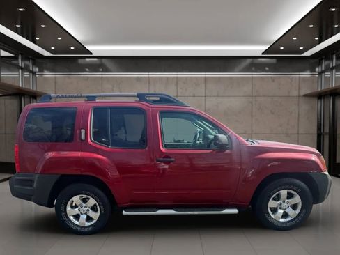 Used 2011 Nissan Xterra X image 7