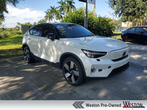 Used 2022 Volvo C40 P8 Recharge Ultimate AWD/4WD image 1