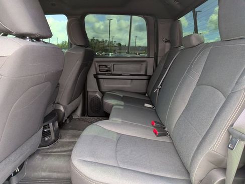 Used 2024 RAM 2500 Tradesman w/ Chrome Appearance Group AWD/4WD image 6